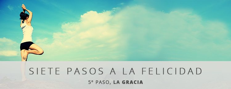 Mujer en postura de árbol